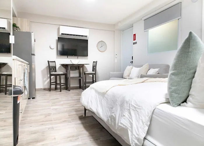 Aqua Terrazas Studio 1 - Ada Accessible - Beach, Pool & Dining